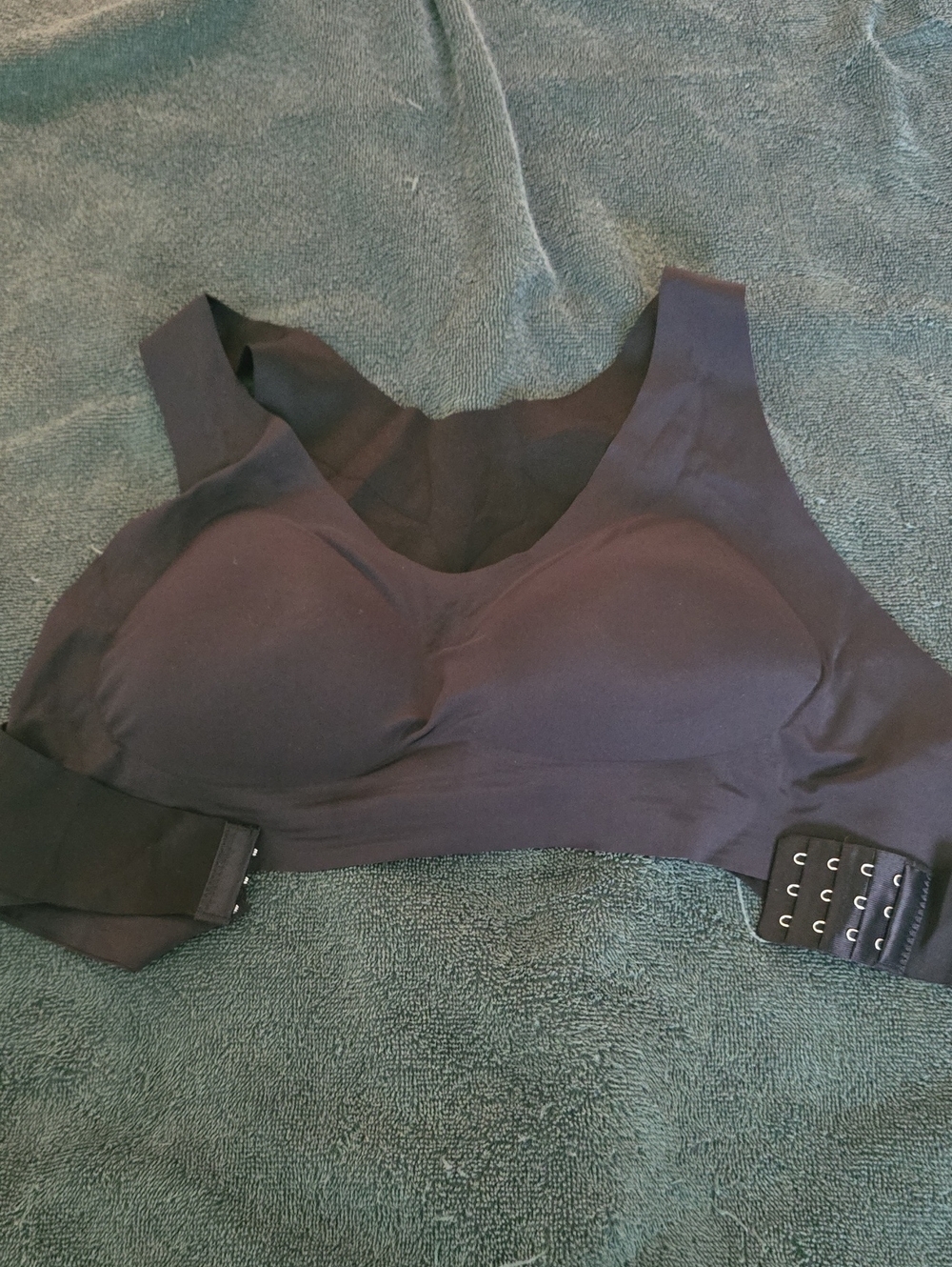 Seamless Black Supportive Wireless Bra
